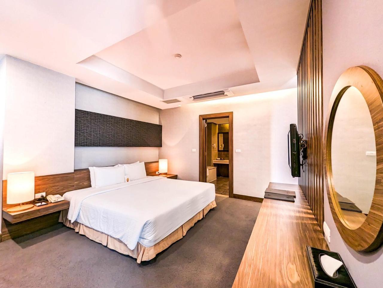 Muong Thanh Grand Xa La Hotel Hanoi Esterno foto